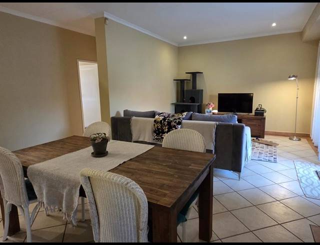 2 BEDROOM TOWNHOUSE FOR SALE IN BOARDWALK MEANDER